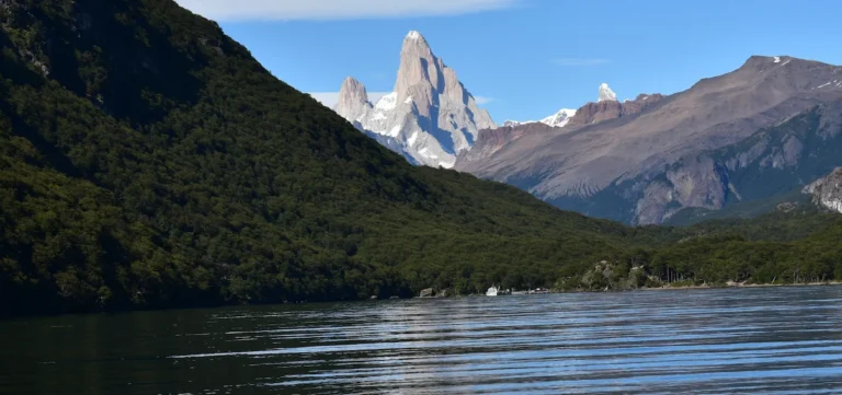 main-punta-norte-trekking-el-chalten-lago-desierto